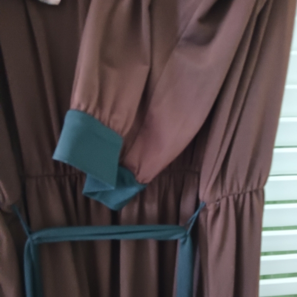 Dress - Picture 6 of 7